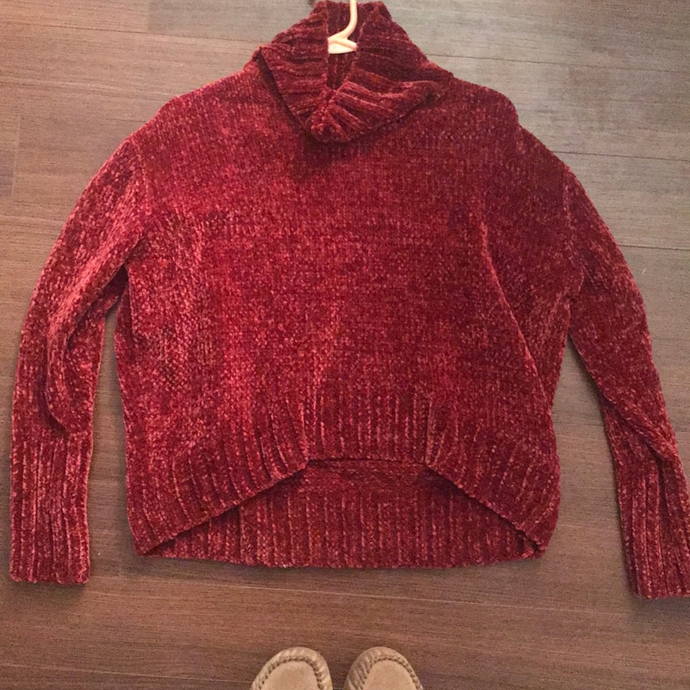 Cropped Turtle Neck Sweater